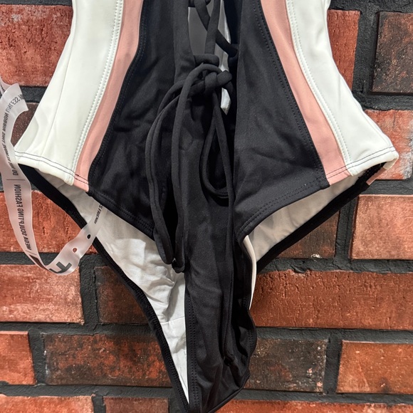 TA3 Plungey Triangle  swimsuits - Picture 9 of 12